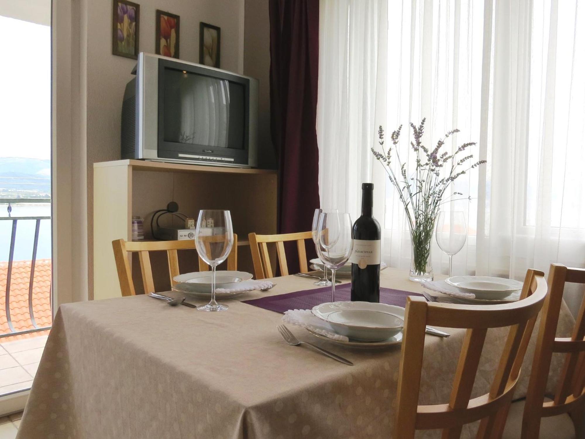 Apartments Barba Trogir Rum bild