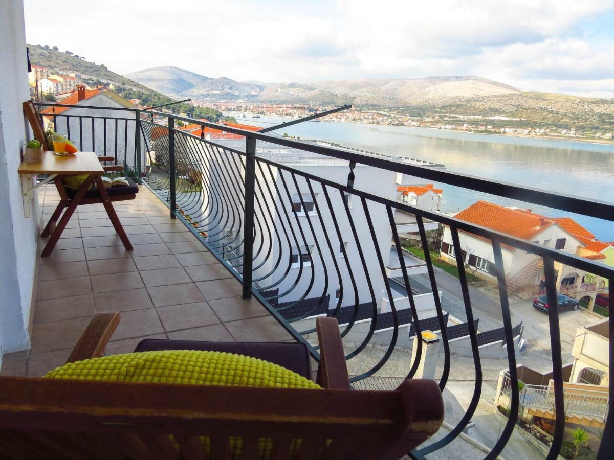 Apartments Barba Trogir Exteriör bild