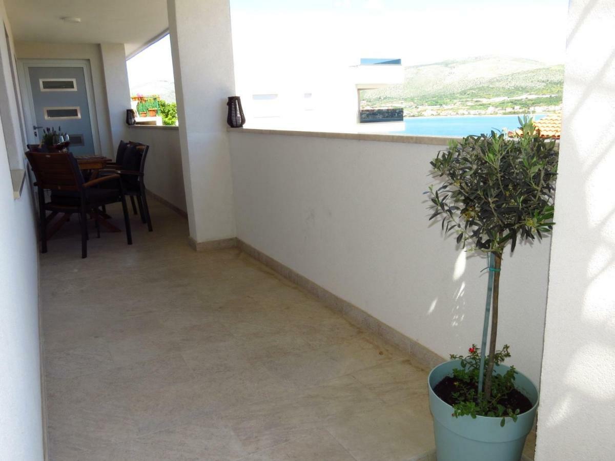 Apartments Barba Trogir Exteriör bild